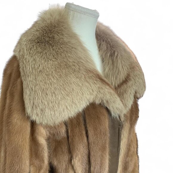 Vintage Brown Fox Fur Belted Jacket with Luxe Oversized Collar - Picture 8 of 8